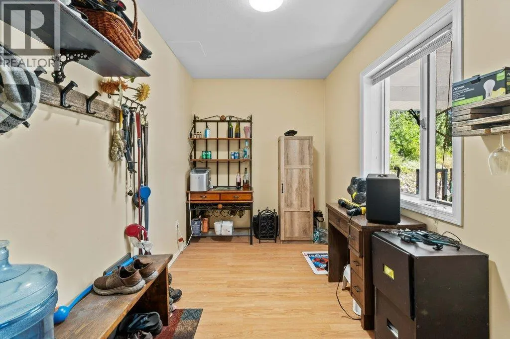 857 GRANDVIEW BENCH Road