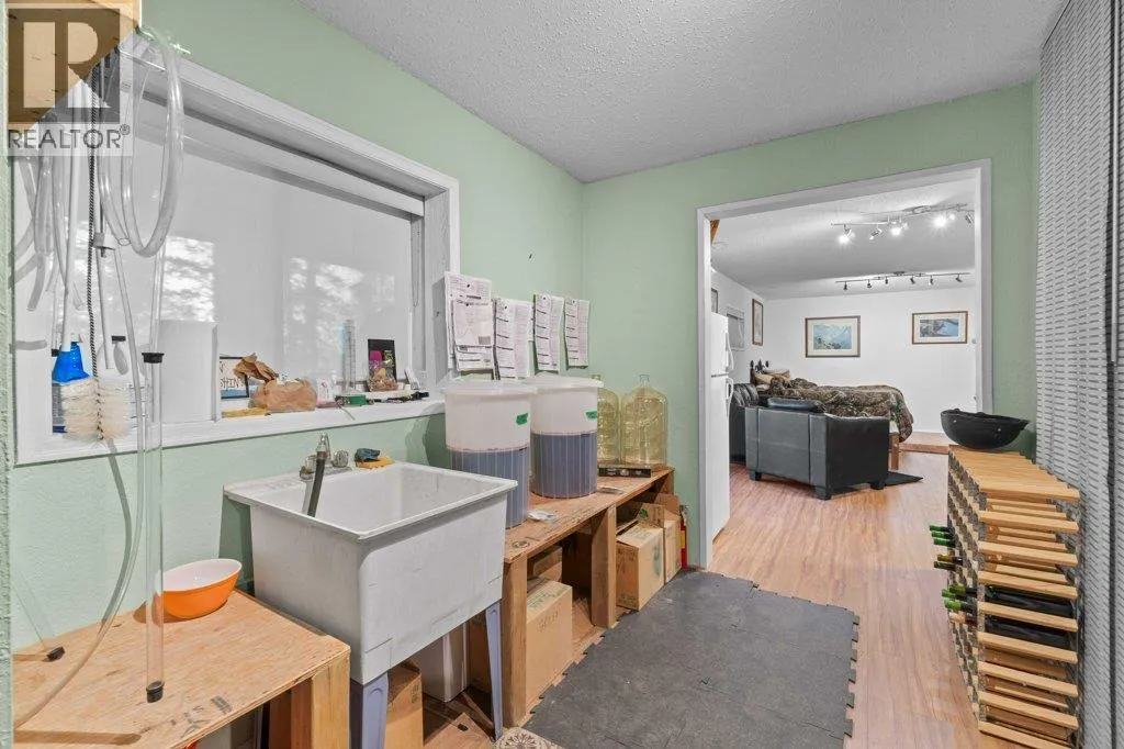 857 GRANDVIEW BENCH Road