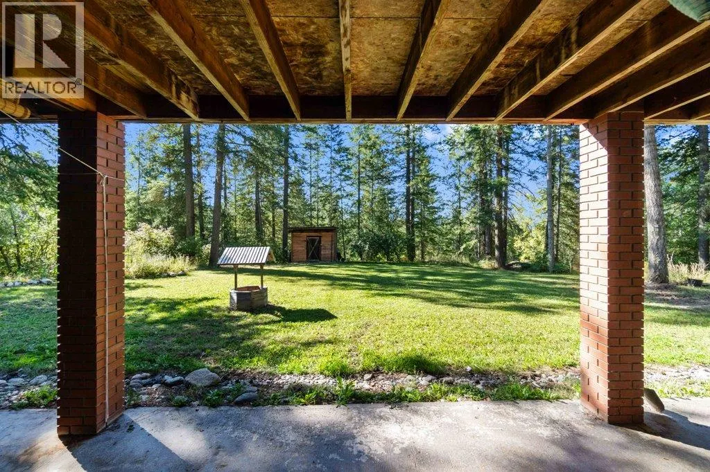 857 GRANDVIEW BENCH Road