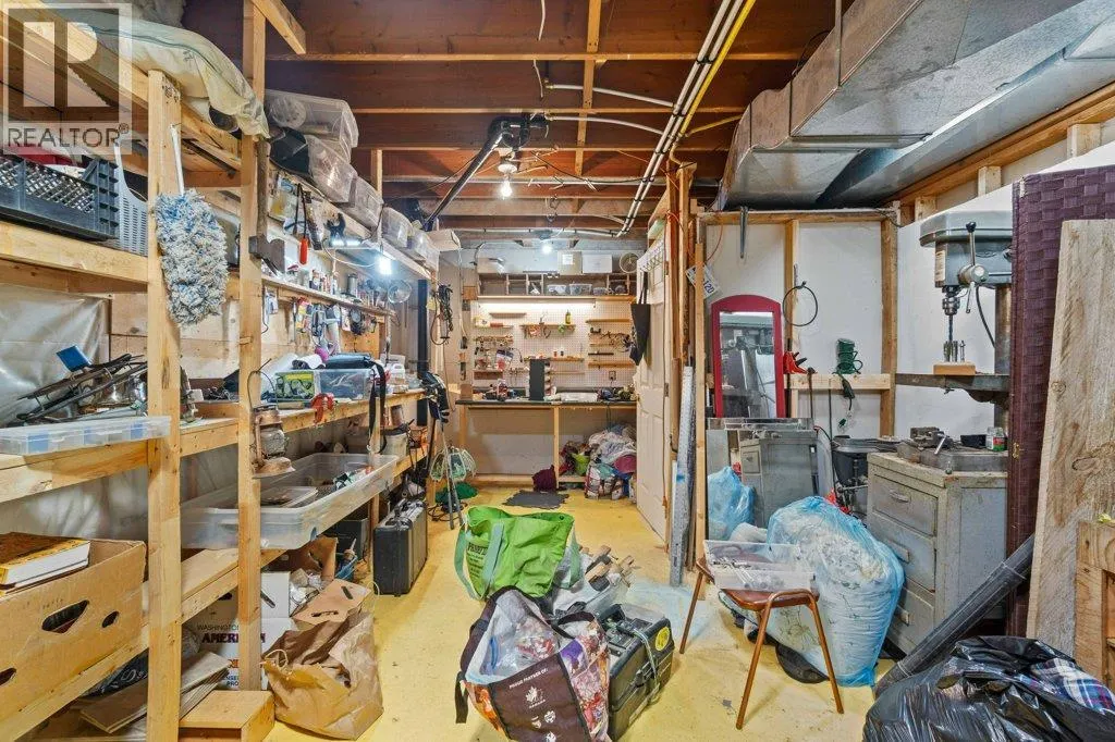 857 GRANDVIEW BENCH Road