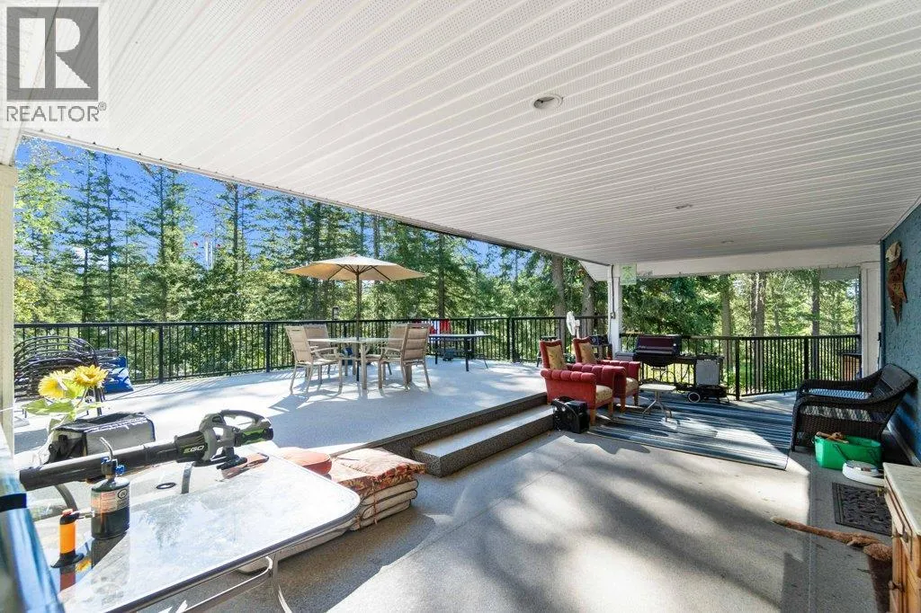 857 GRANDVIEW BENCH Road