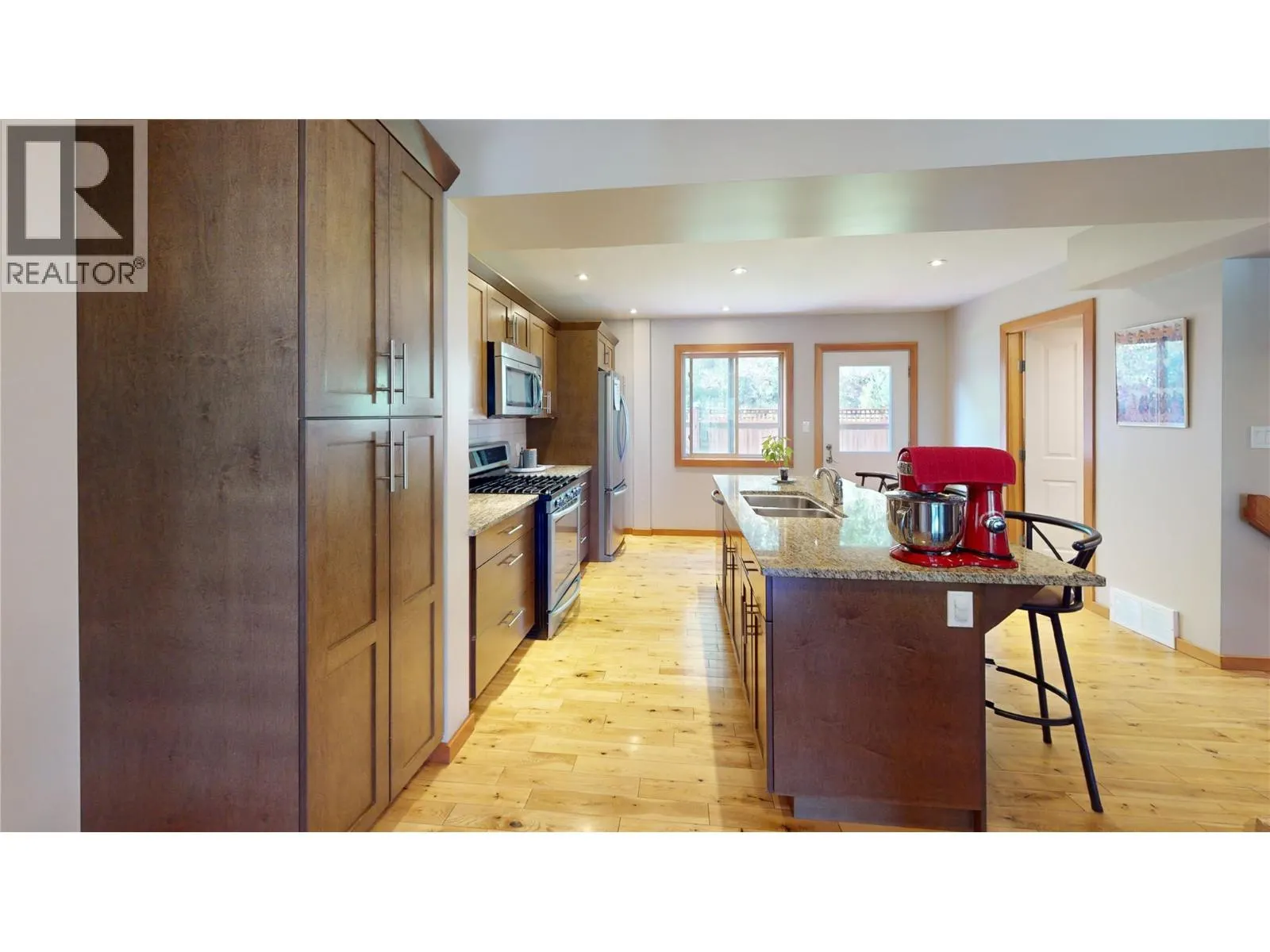 948 Redstone Drive