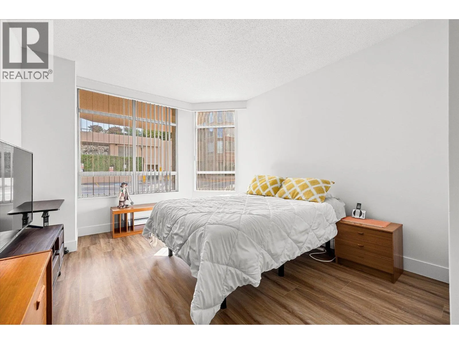 1152 Sunset Drive Unit# 101