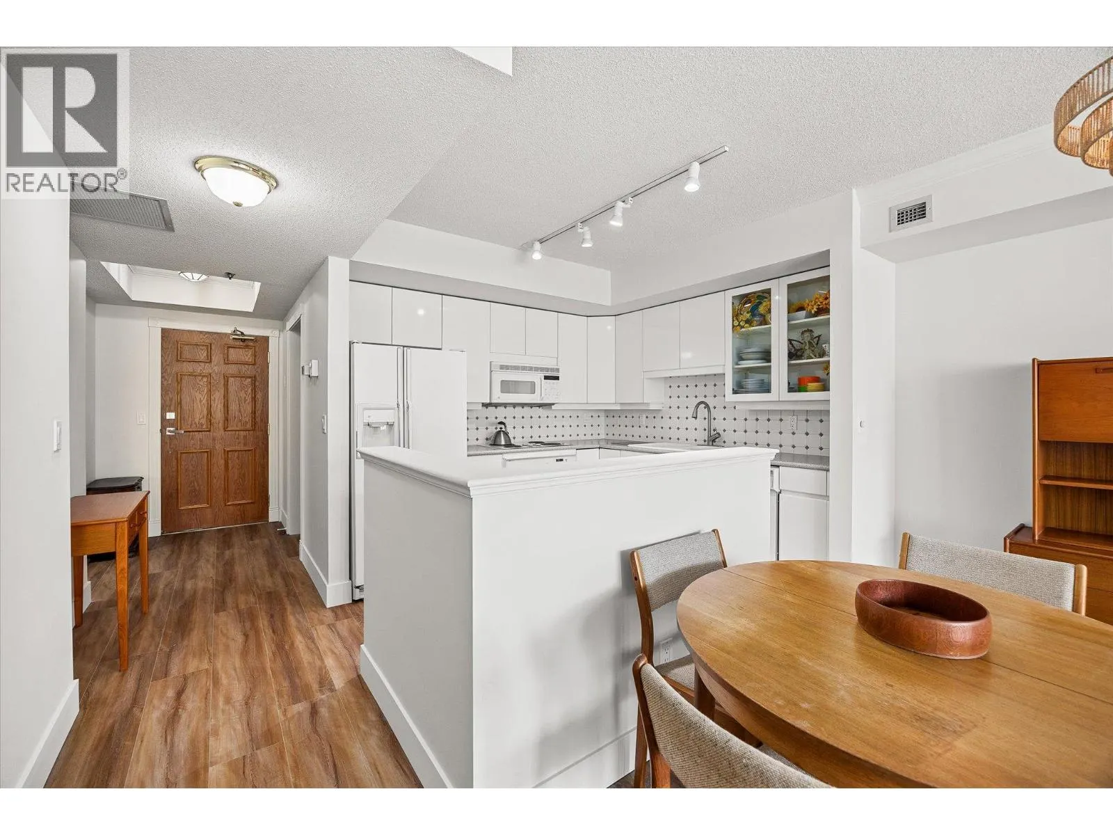 1152 Sunset Drive Unit# 101