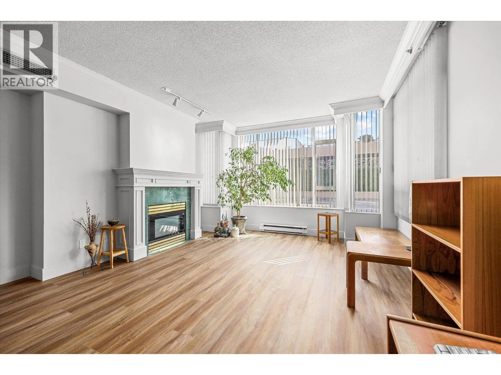1152 Sunset Drive Unit# 101