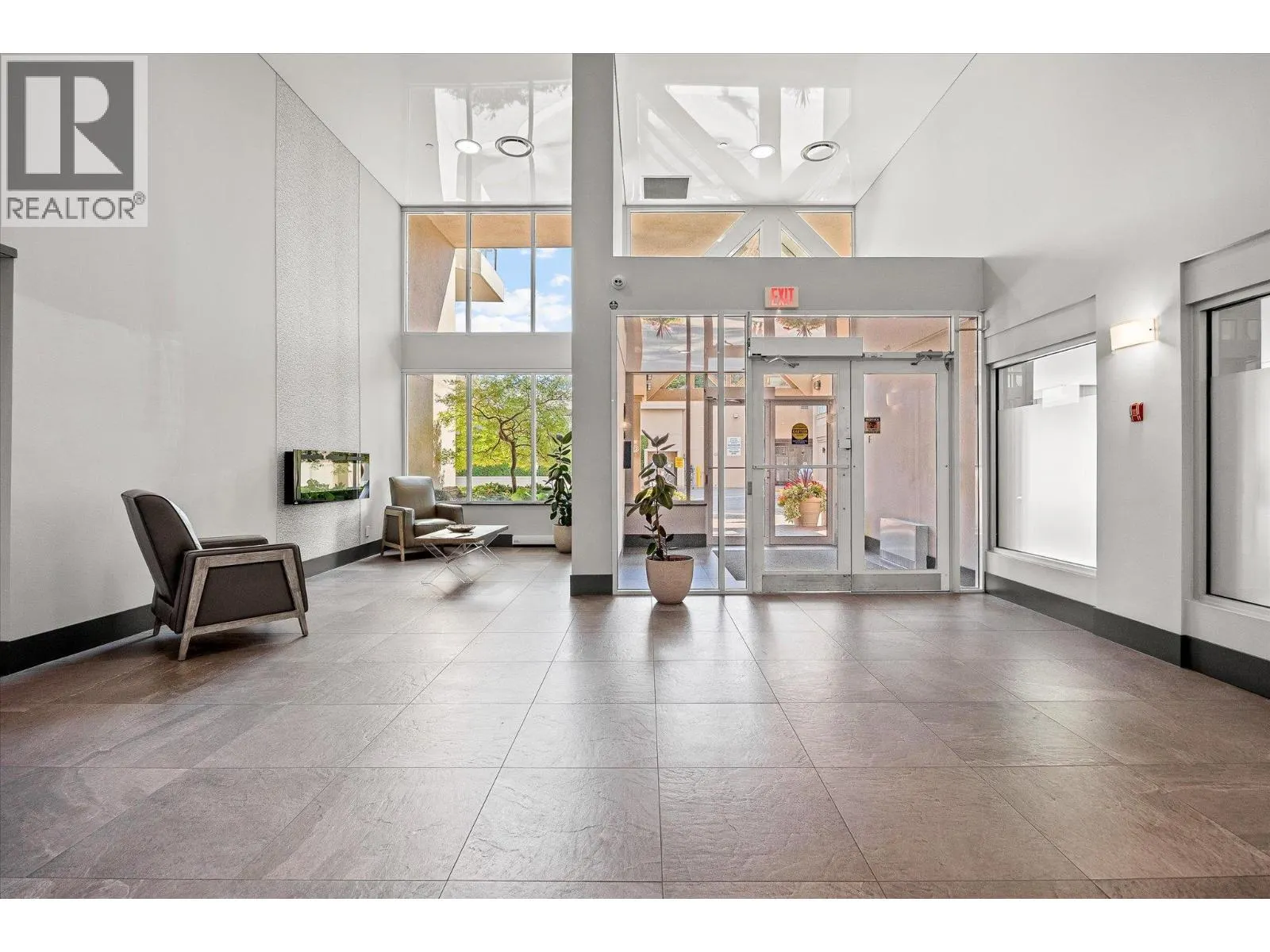 1152 Sunset Drive Unit# 101