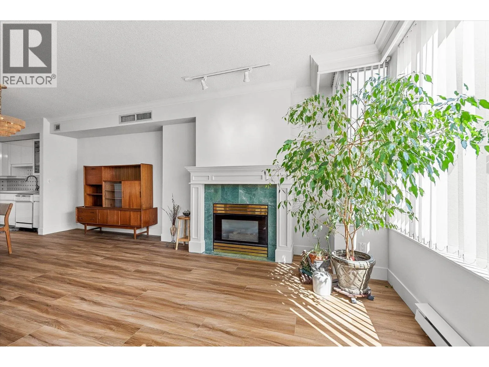 1152 Sunset Drive Unit# 101