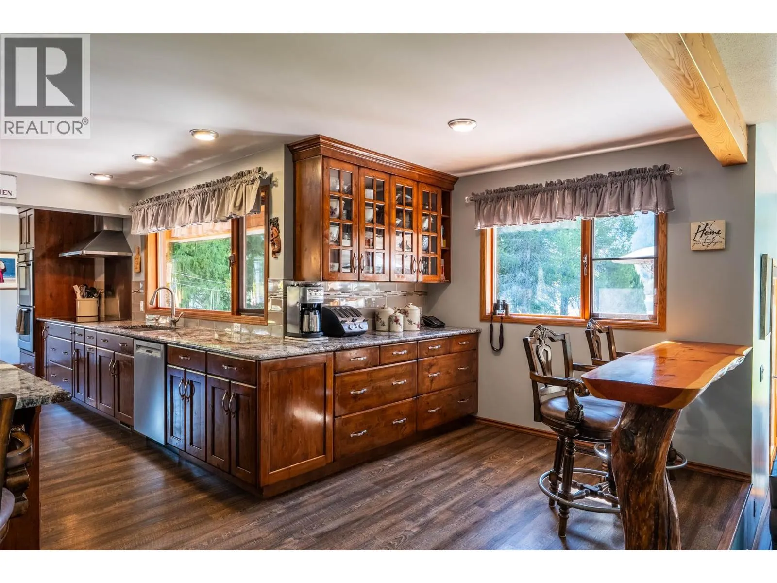 6158 REDFISH Road