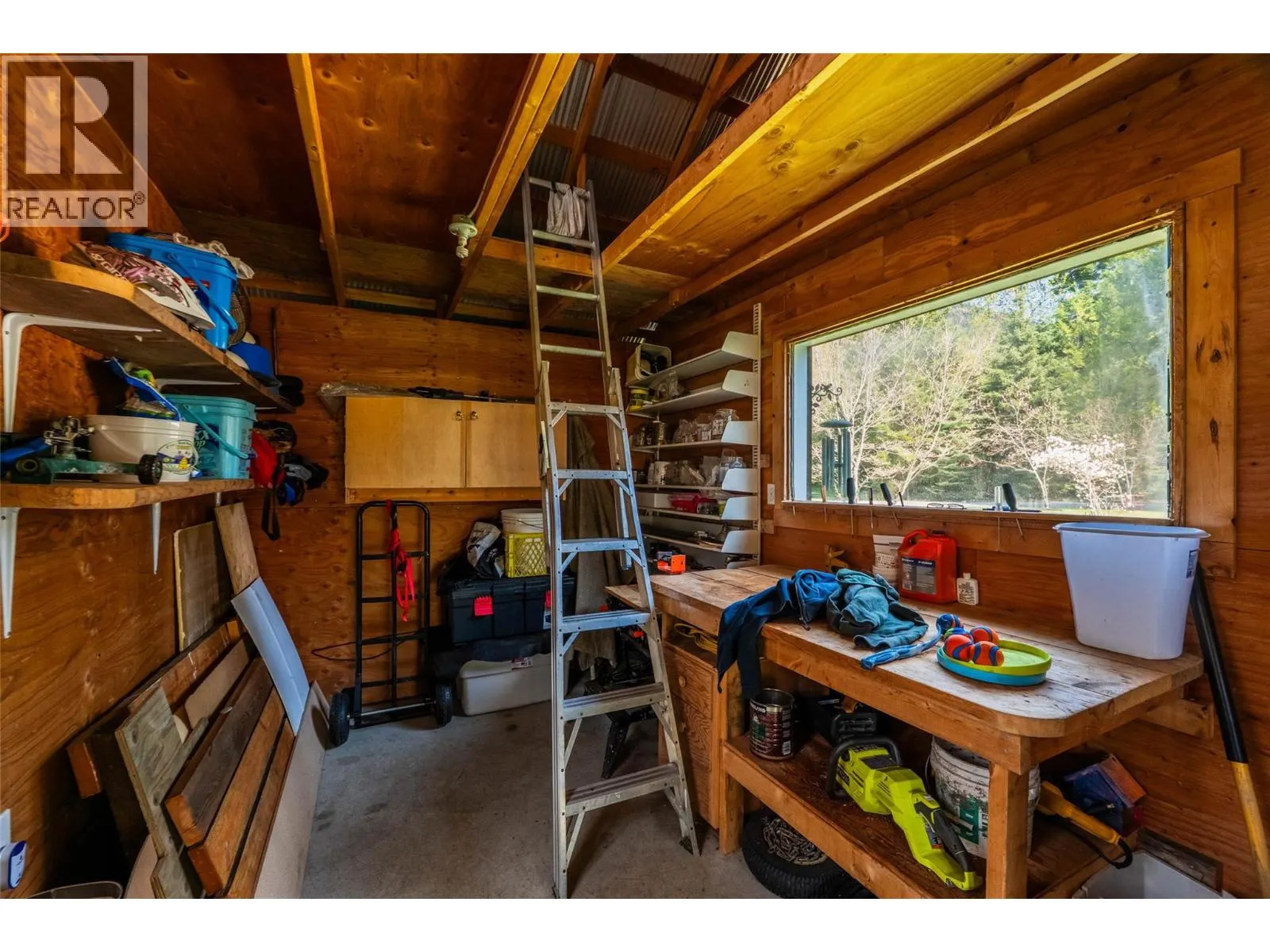 6158 REDFISH Road