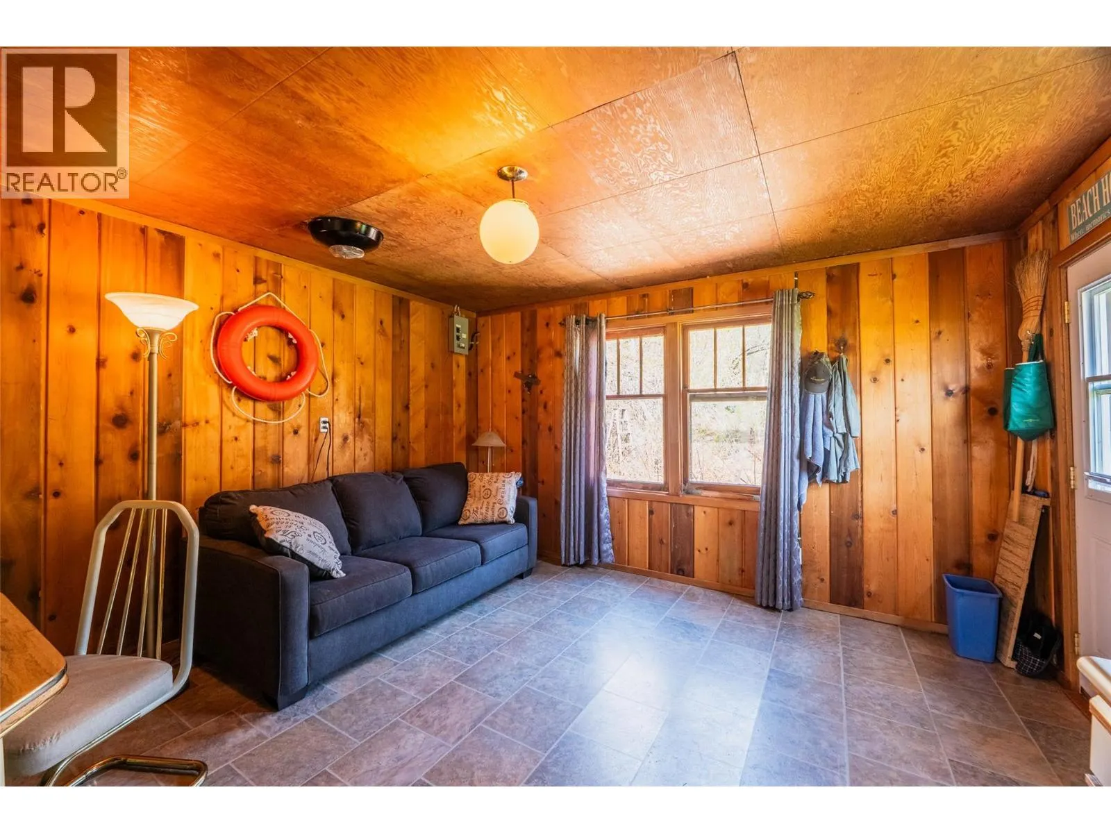 6158 REDFISH Road