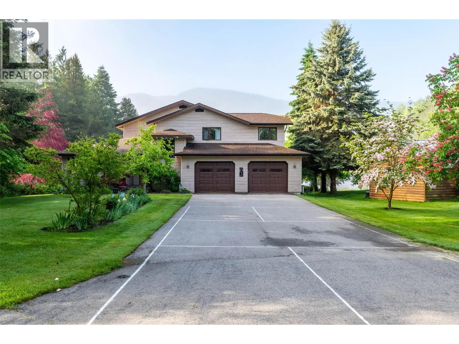 6158 REDFISH Road