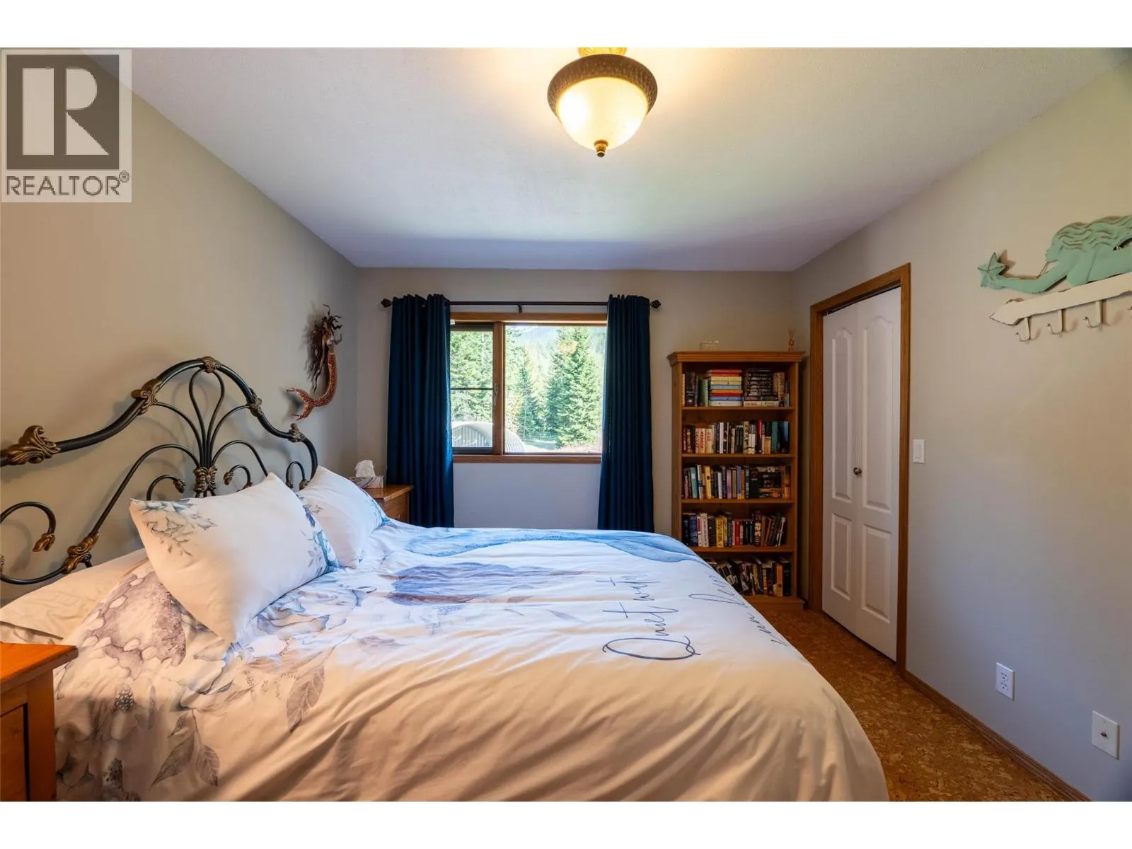 6158 REDFISH Road