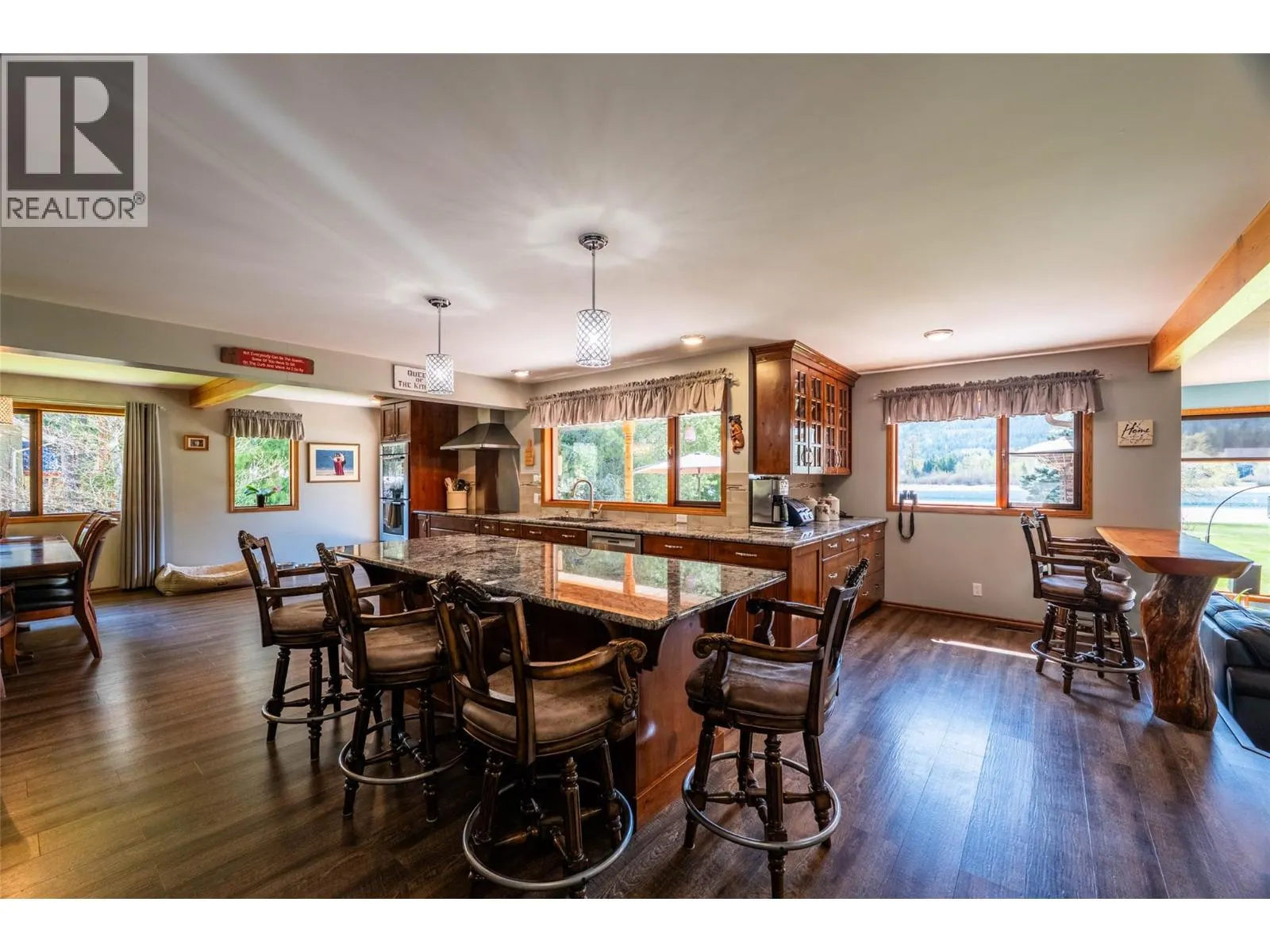 6158 REDFISH Road