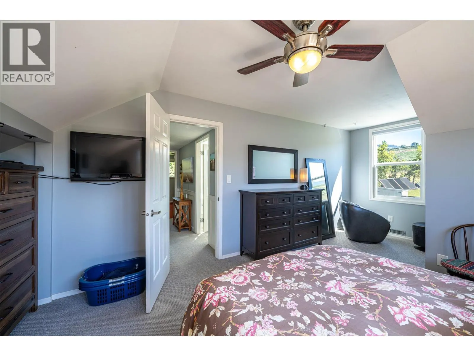 6281 Pleasant Valley Road