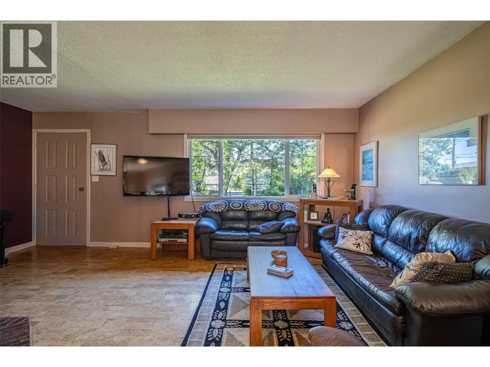 6281 Pleasant Valley Road