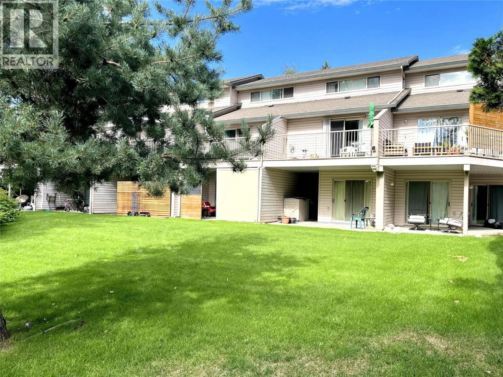 1607 43 Avenue Unit# 304 Lot# SL 10