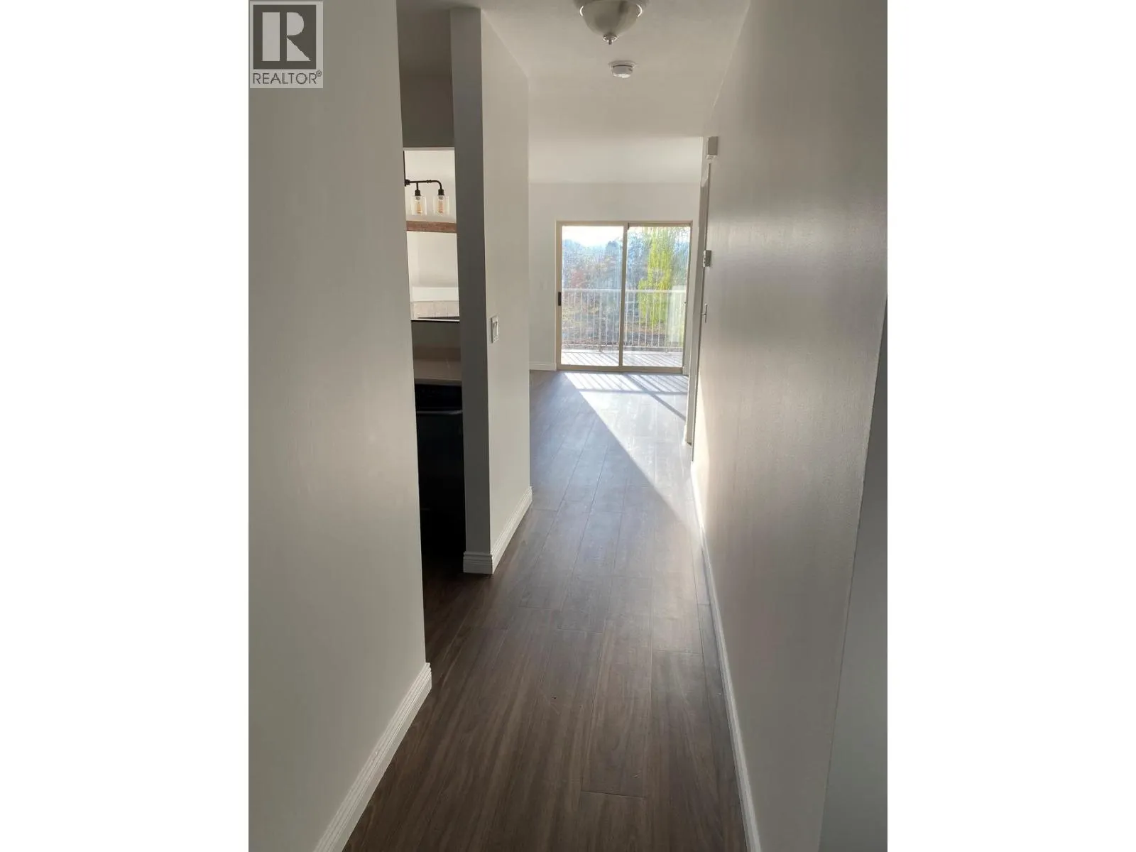 1607 43 Avenue Unit# 304 Lot# SL 10