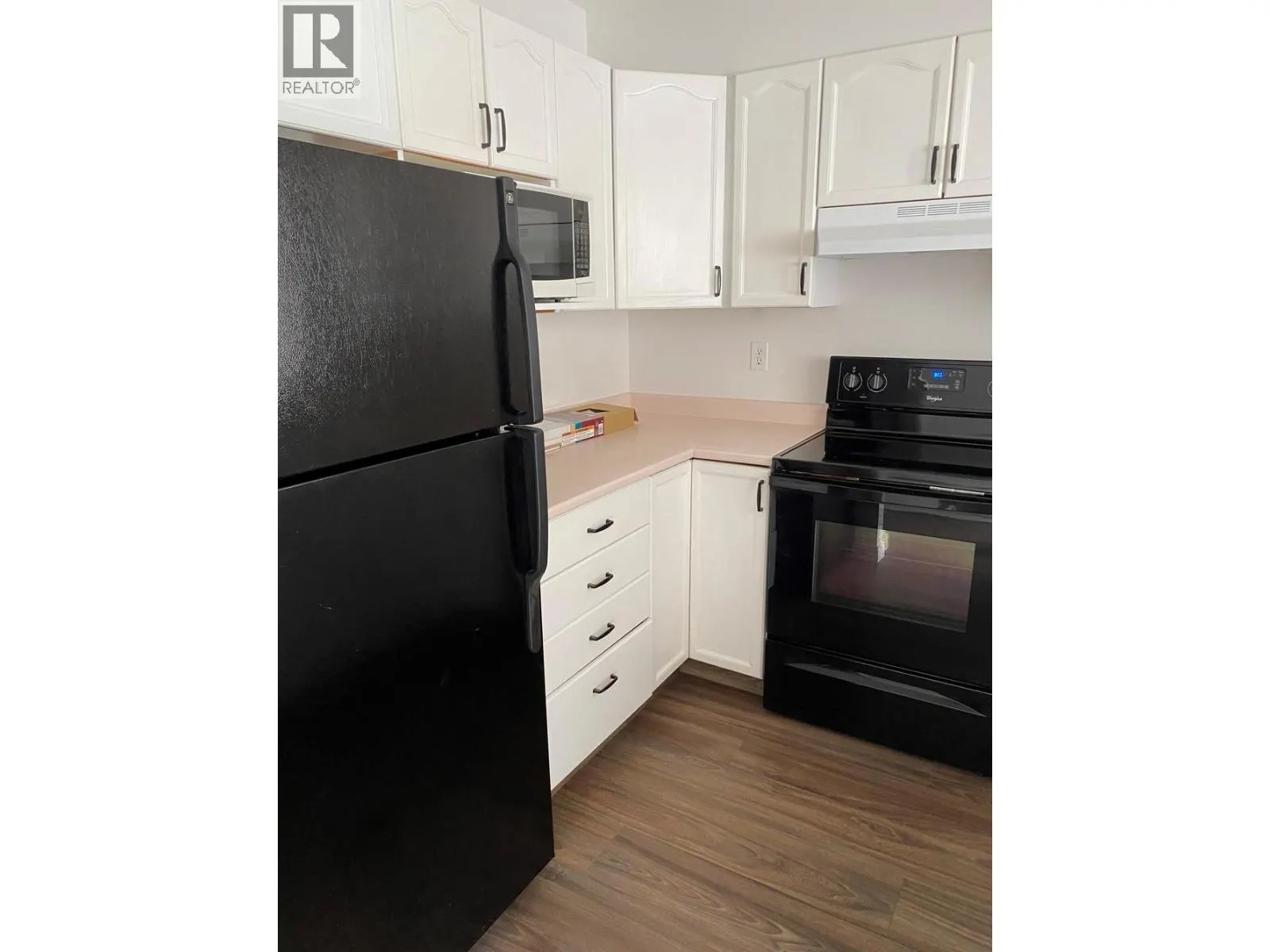 1607 43 Avenue Unit# 304 Lot# SL 10