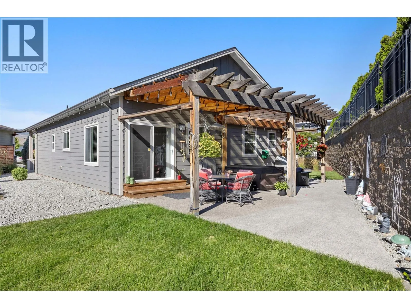 3339 Kingfisher Road