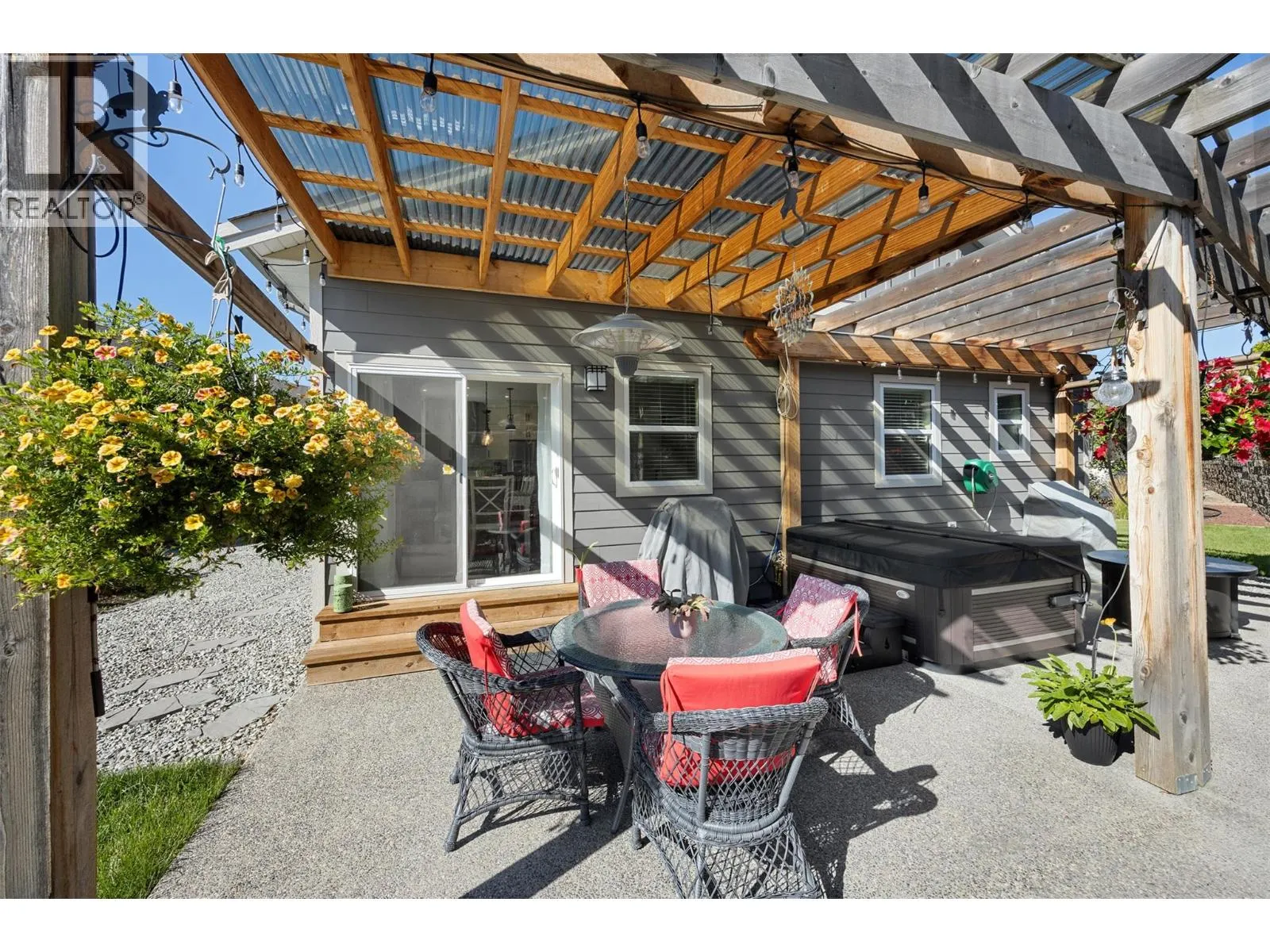 3339 Kingfisher Road