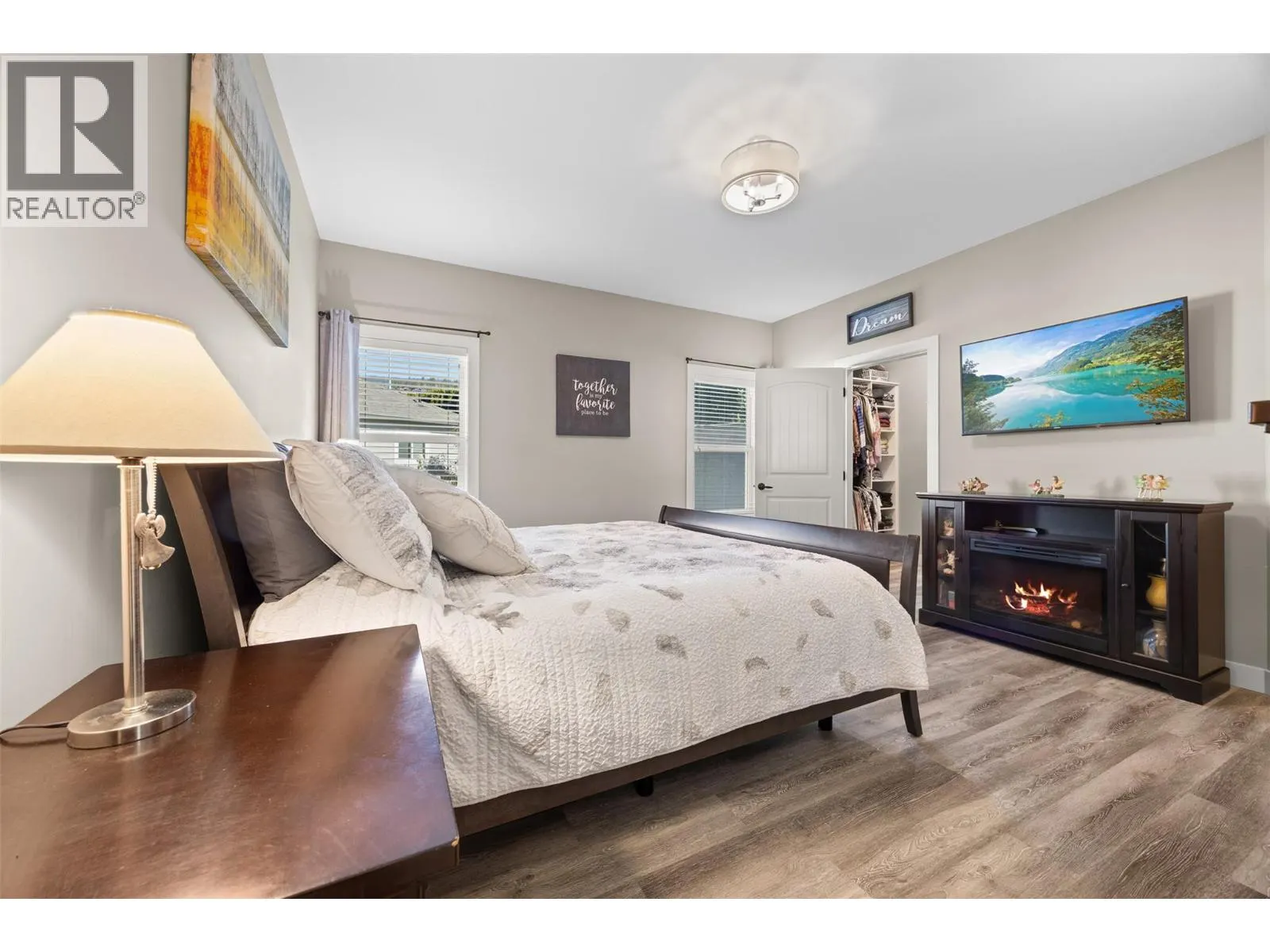3339 Kingfisher Road