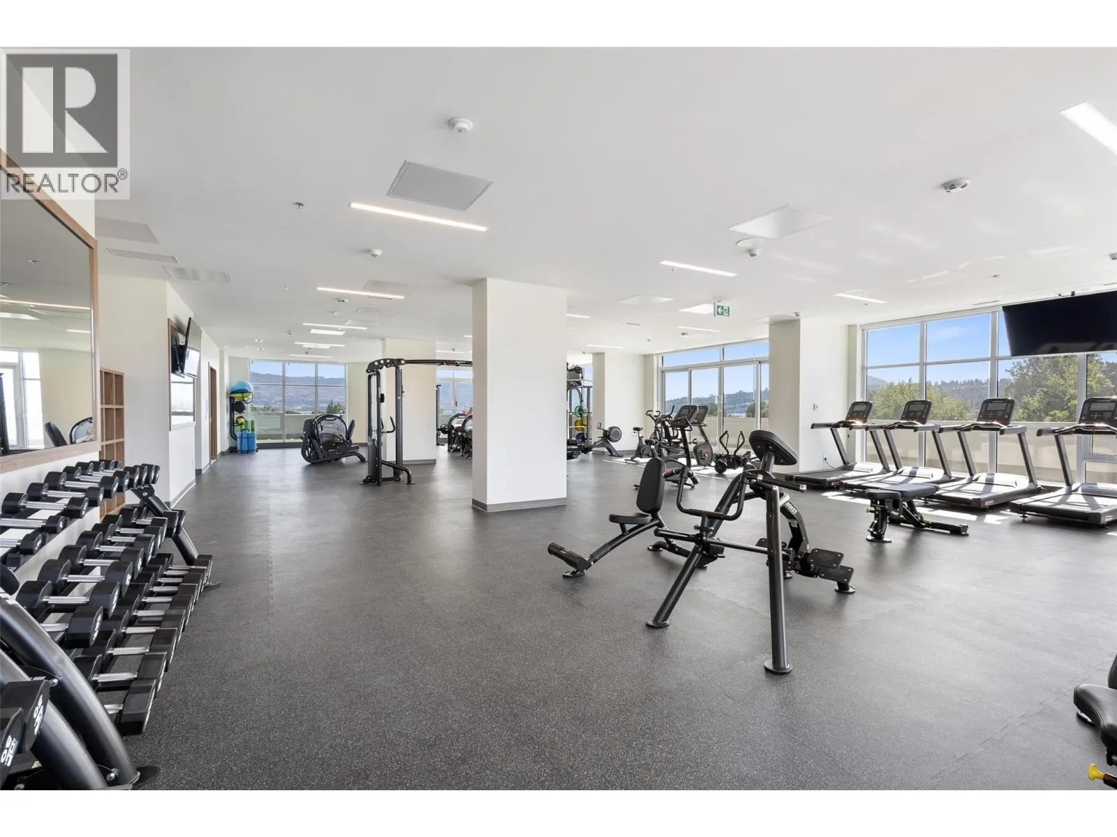 238 Leon Avenue Unit# 809