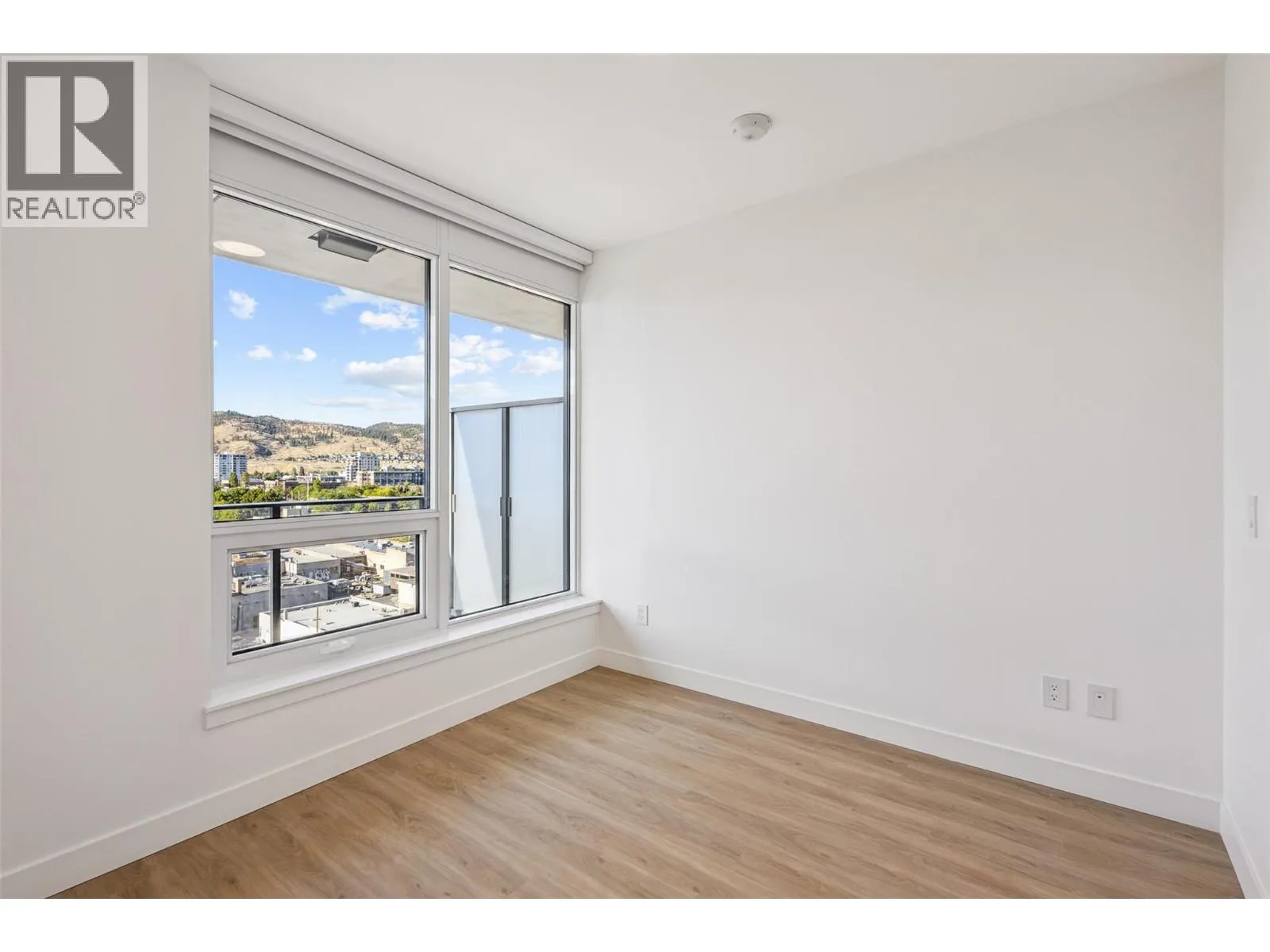238 Leon Avenue Unit# 809