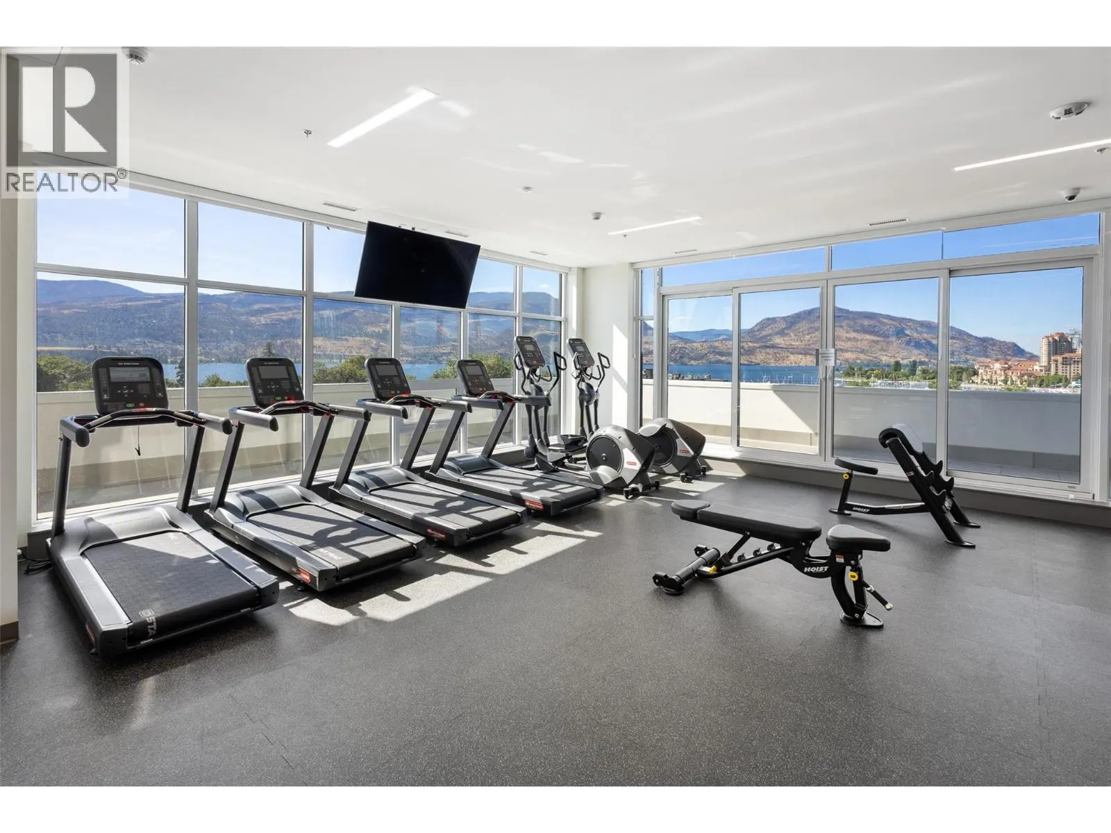 238 Leon Avenue Unit# 809