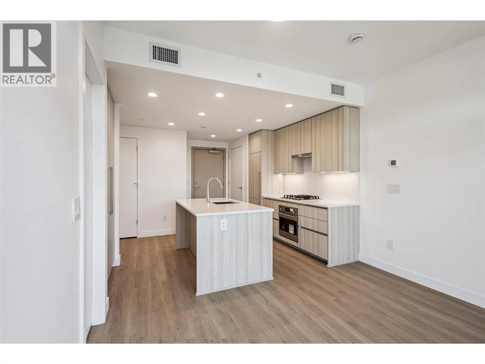 238 Leon Avenue Unit# 809