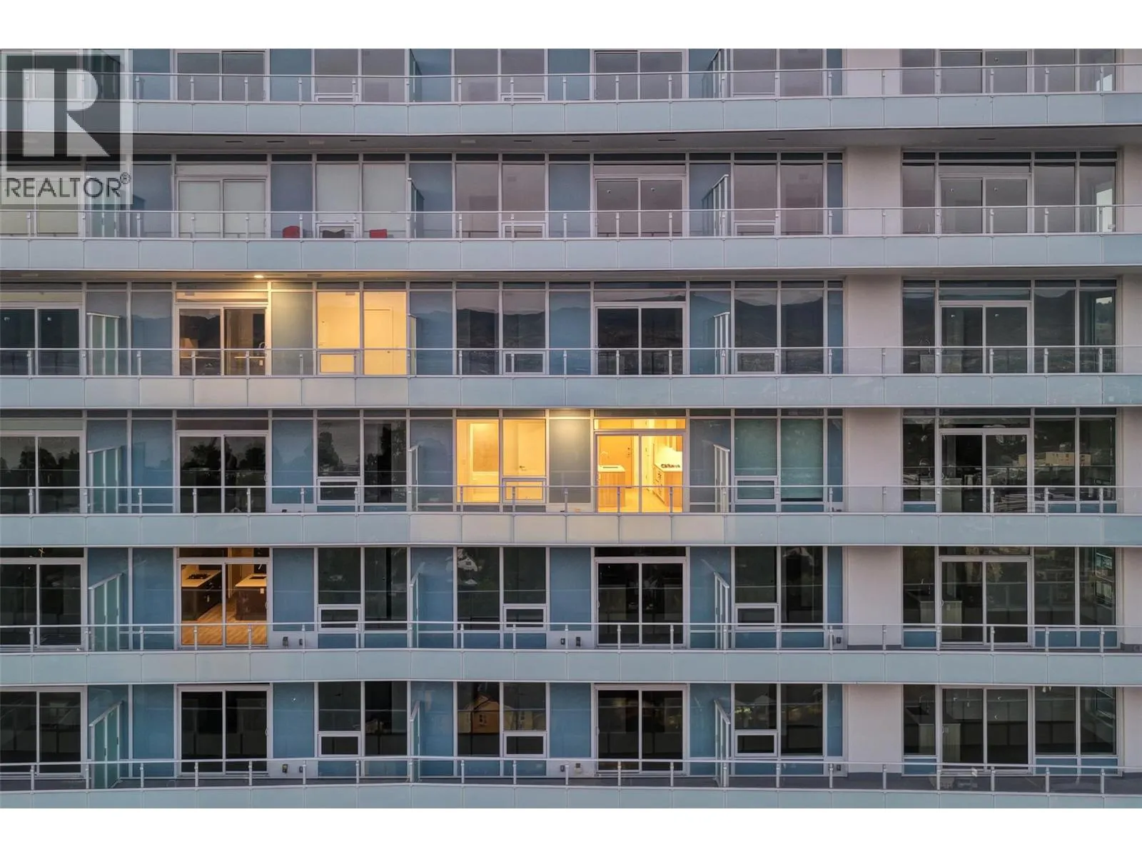 238 Leon Avenue Unit# 809