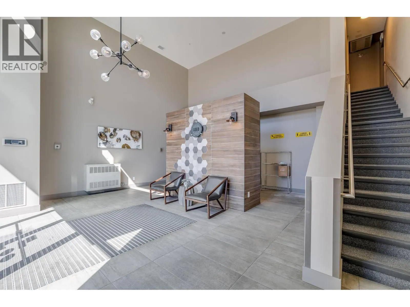 1775 Chapman Place Unit# 221