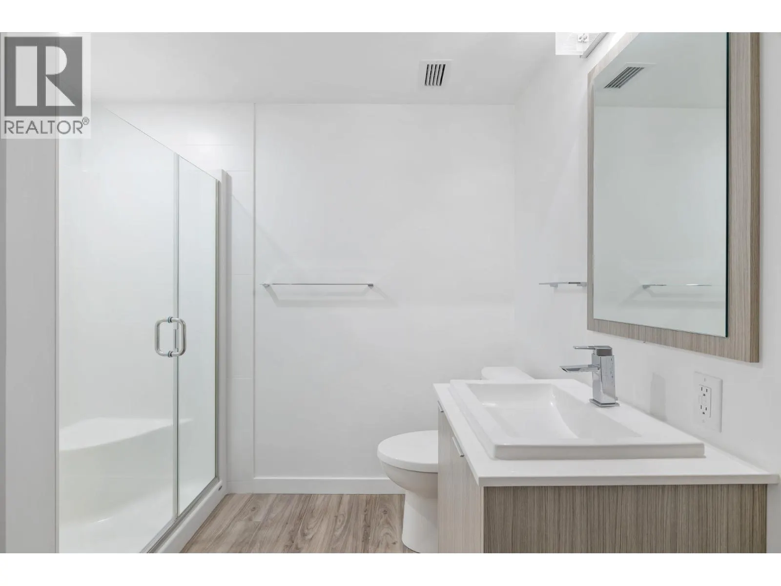 1775 Chapman Place Unit# 221