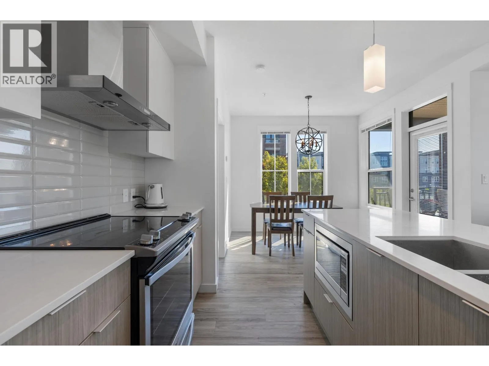 1775 Chapman Place Unit# 221