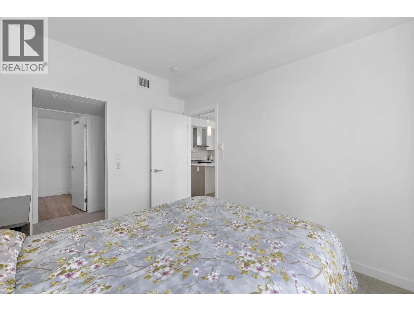 1775 Chapman Place Unit# 221