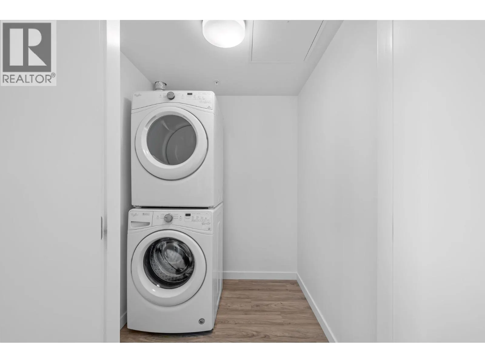 1775 Chapman Place Unit# 221