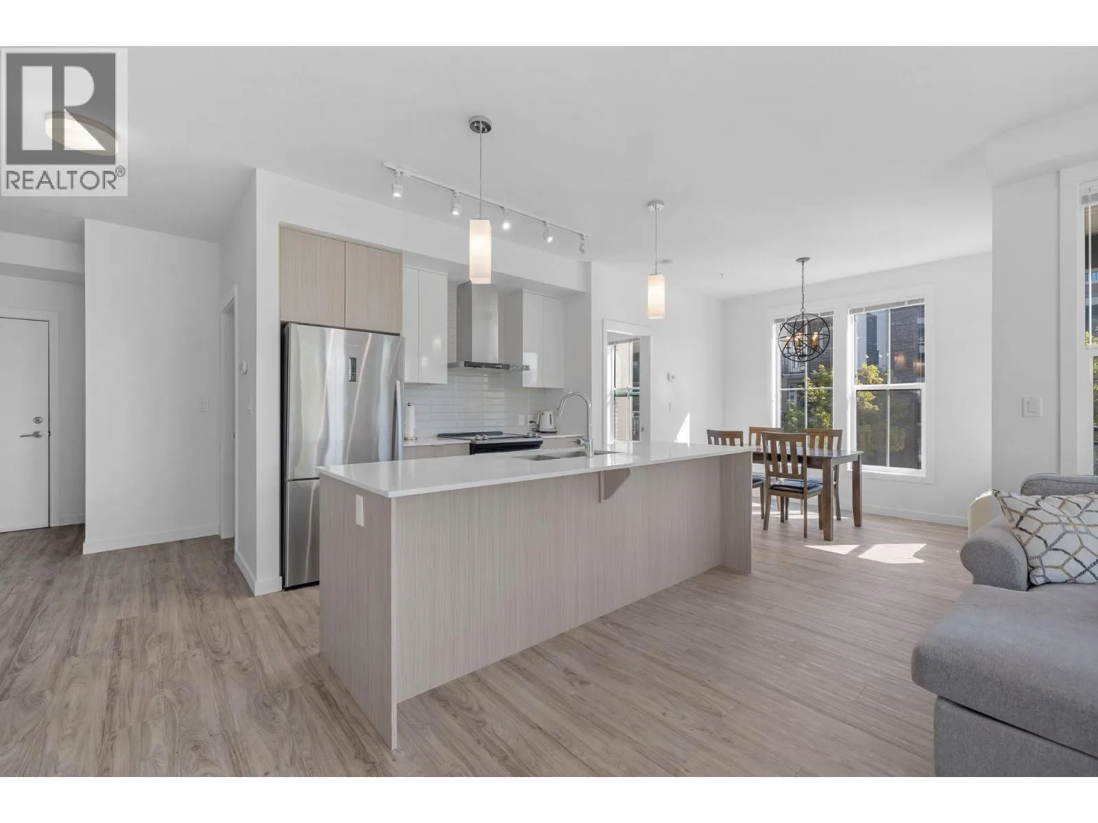 1775 Chapman Place Unit# 221