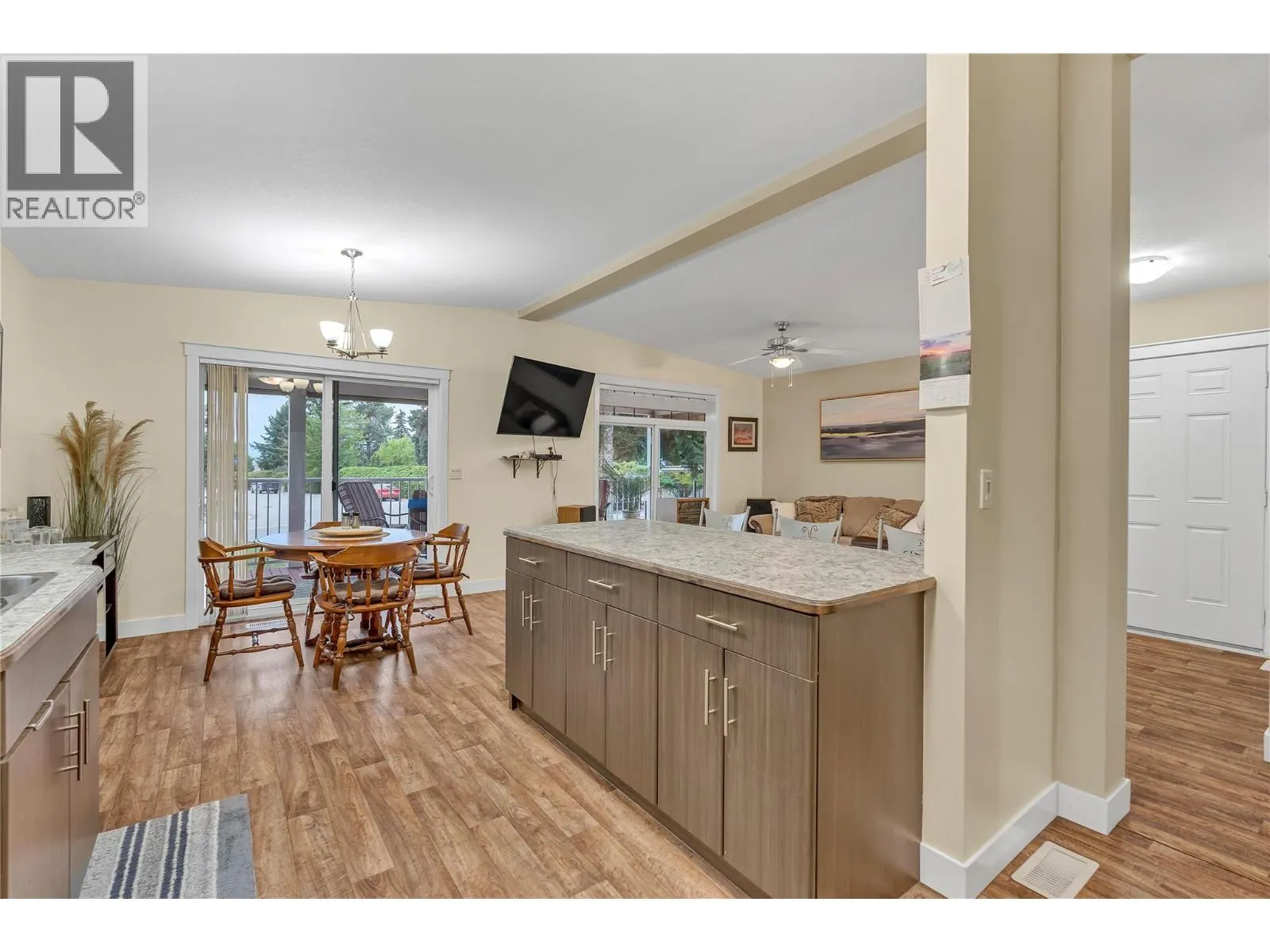197 DAUPHIN Avenue Unit# 8