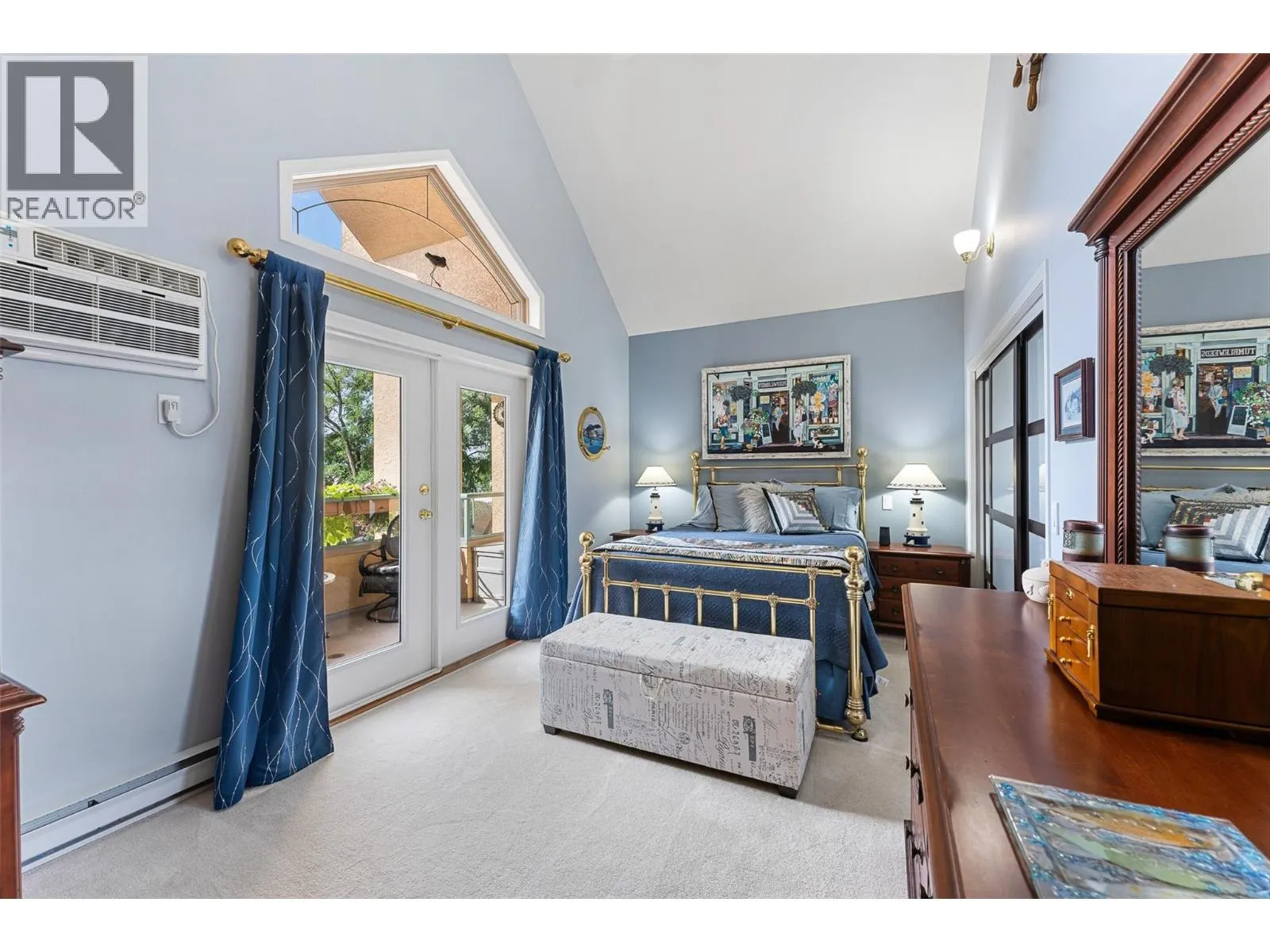 1152 Lanfranco Road Unit# 210