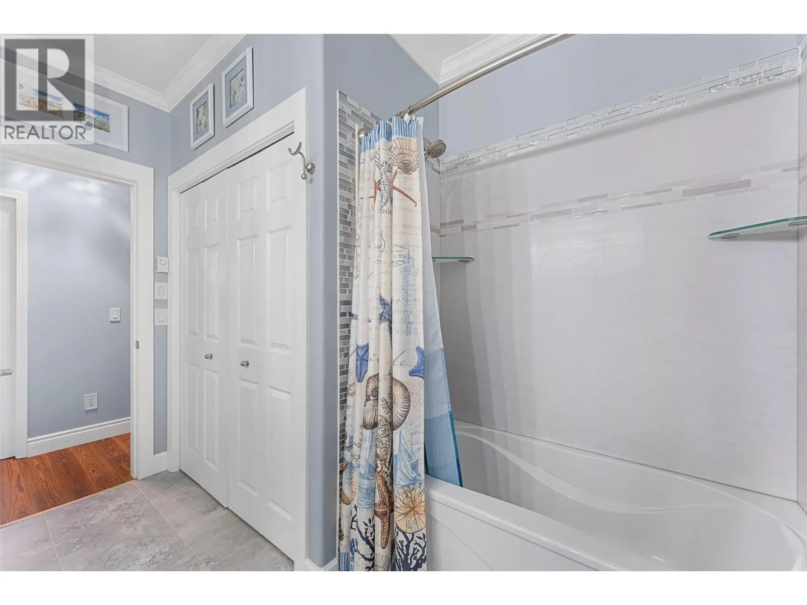 1152 Lanfranco Road Unit# 210