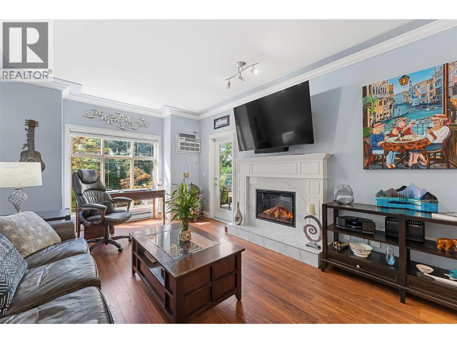 1152 Lanfranco Road Unit# 210