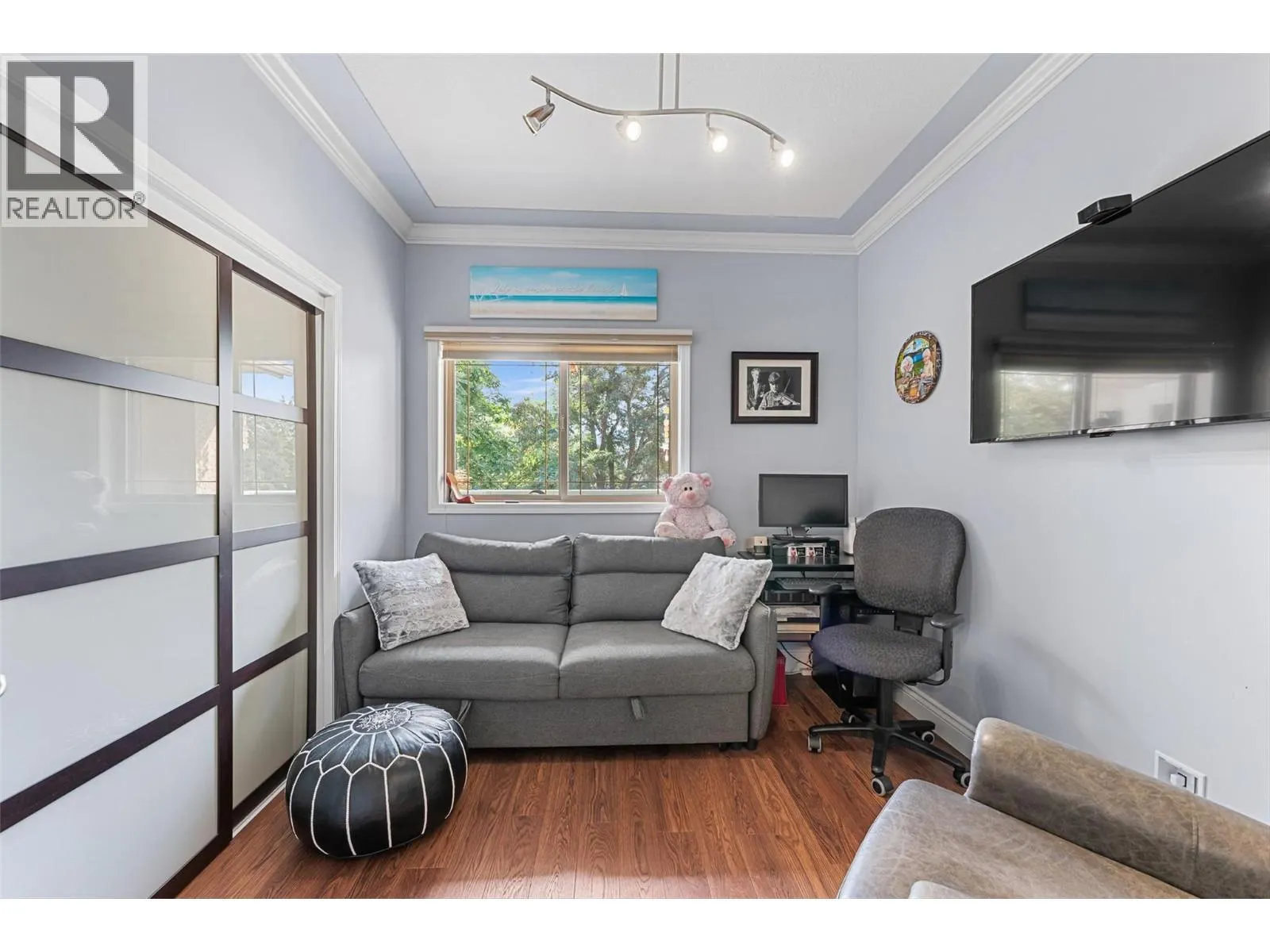 1152 Lanfranco Road Unit# 210