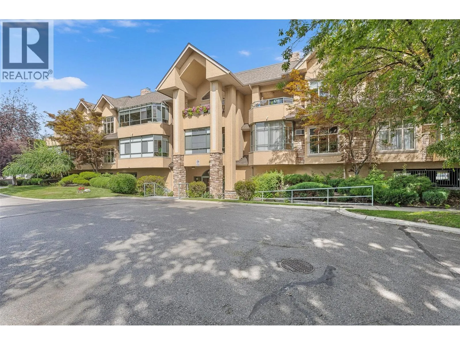 1152 Lanfranco Road Unit# 210