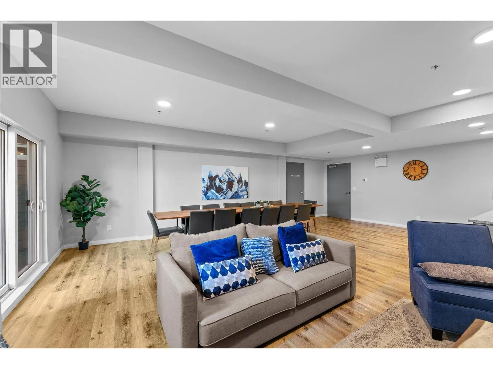 722 Valley Road Unit# 210