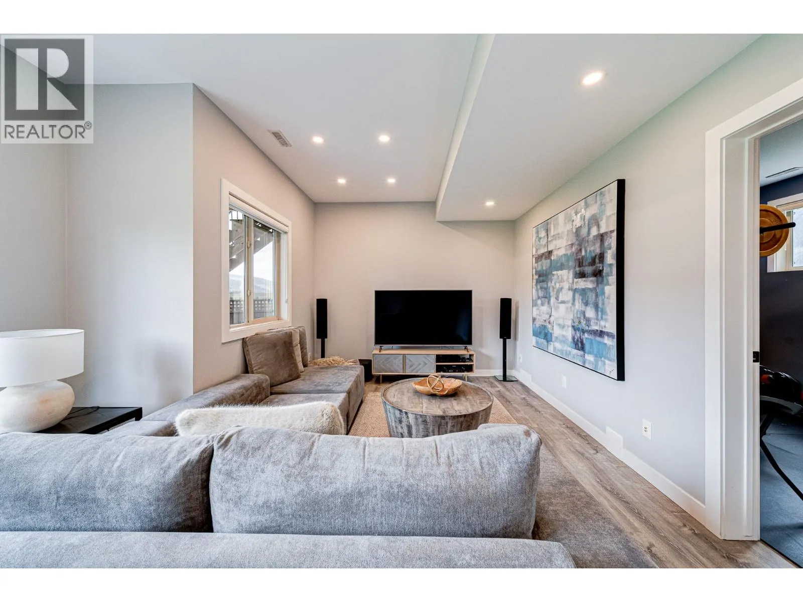 2030 GOLDEN EAGLE Drive
