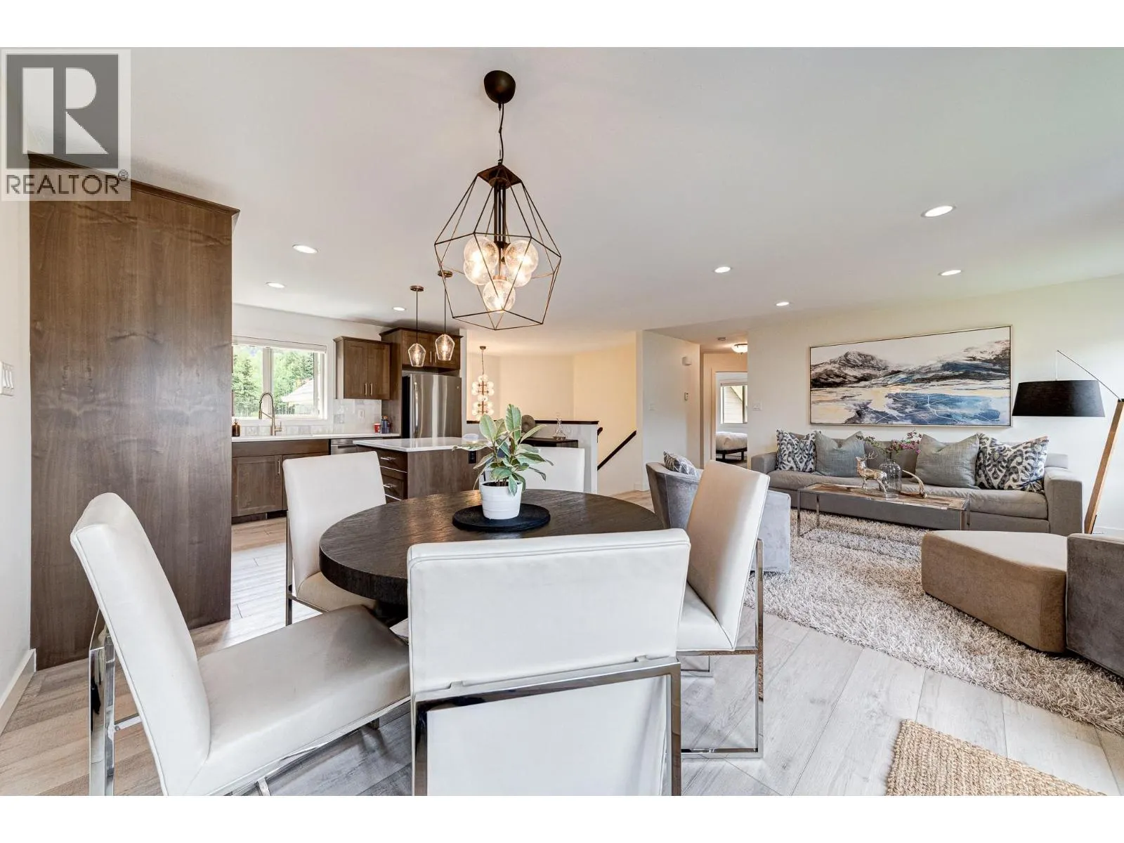 2030 GOLDEN EAGLE Drive