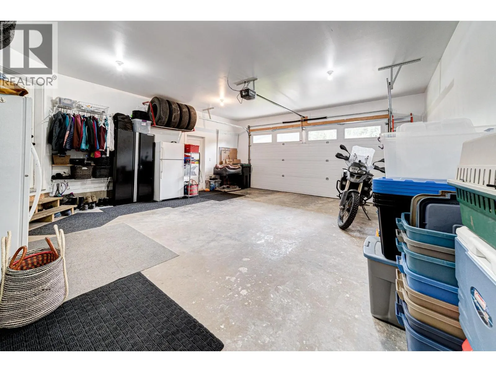 2030 GOLDEN EAGLE Drive