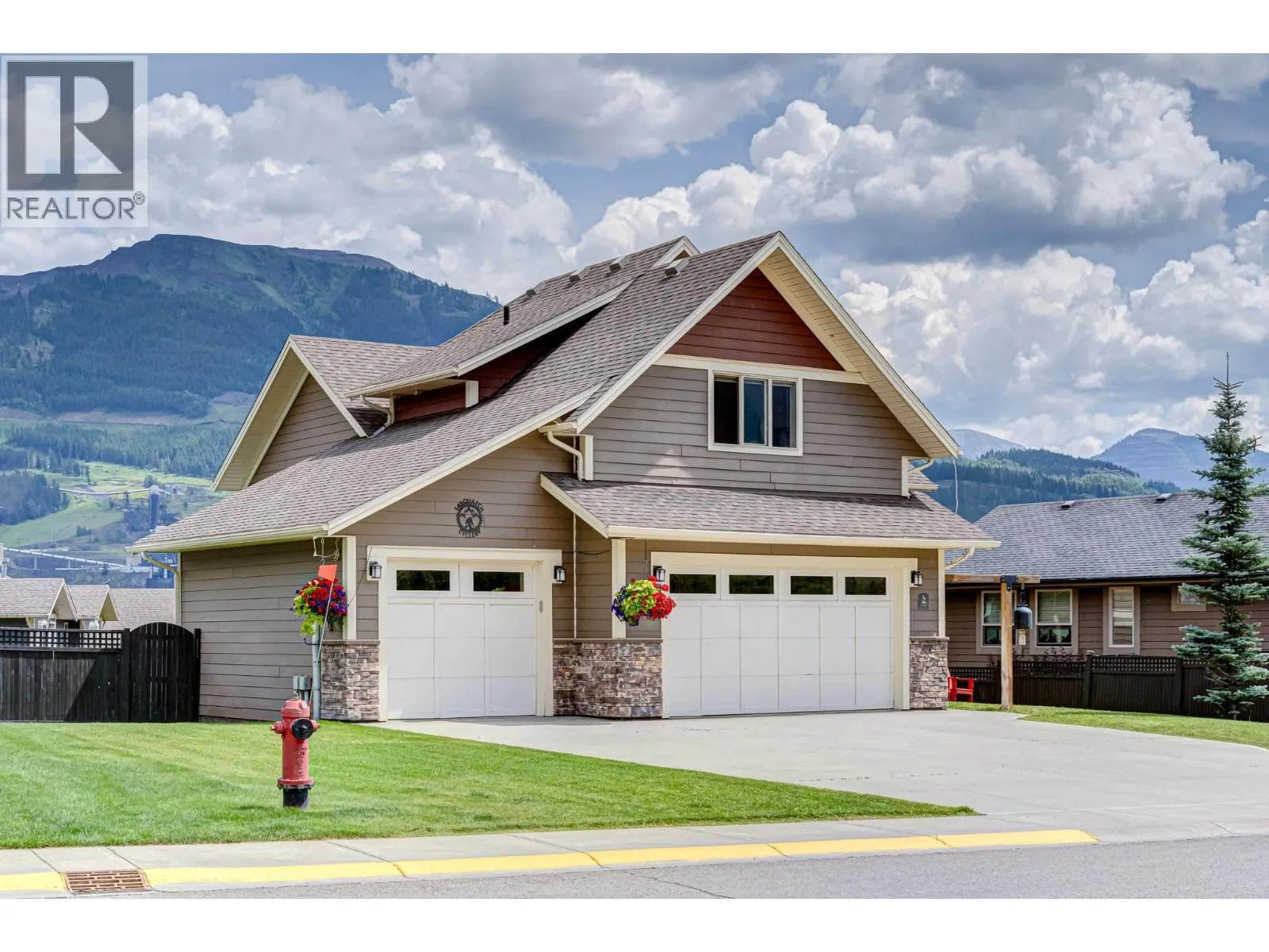 2030 GOLDEN EAGLE Drive