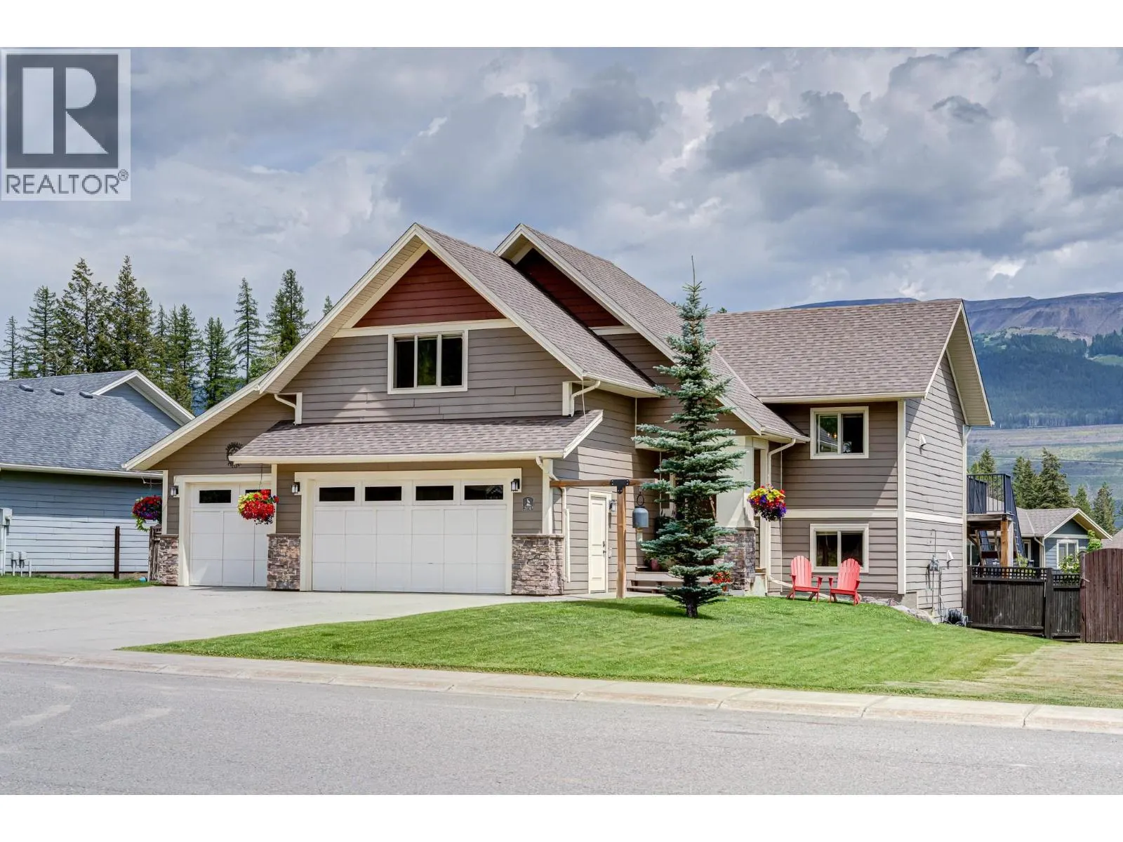 2030 GOLDEN EAGLE Drive