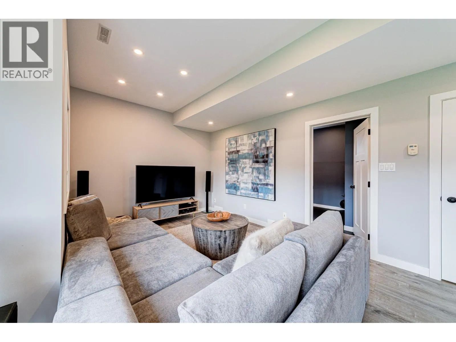 2030 GOLDEN EAGLE Drive