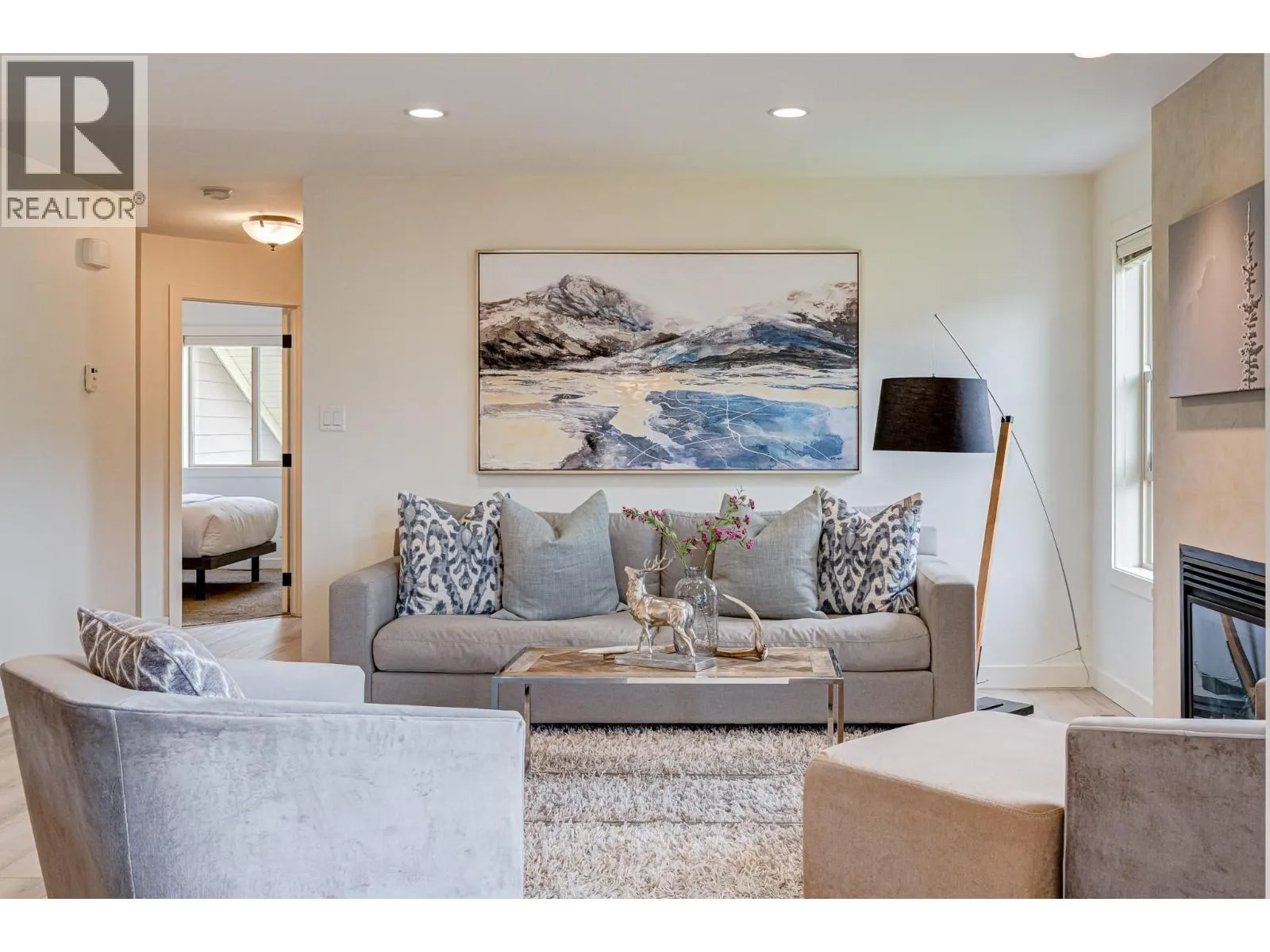 2030 GOLDEN EAGLE Drive